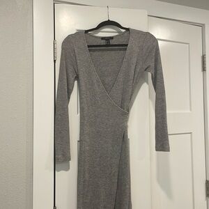 Women’s midi sweater dress. Gray.